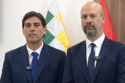 Gobierno anuncia la destitución del gerente de BoA, Eduardo Valdivia