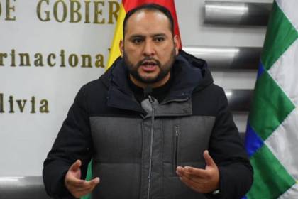 “Es un precedente” para los que pretendan afectar la democracia, remarca ministro Ríos tras la reclusión de Ruth Nina