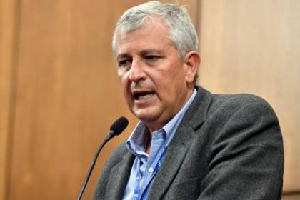 Branko confirma que postulará a la Gobernación cruceña y dice que no renunciará al Senado