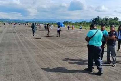 Grupos se turnan para mantener toma del aeropuerto de Chimoré y Naabol presenta denuncia penal