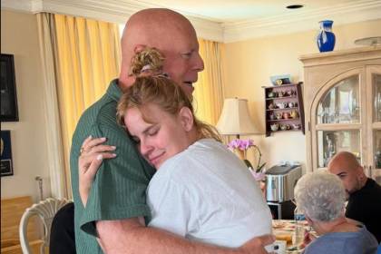 Tallulah, la hija de Bruce Willis, comparte fotos con el actor, que lucha contra un trastorno neurológico