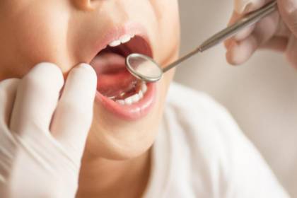 Tragedia en El Alto: niña de tres años muere tras cirugía dental; familiares denuncian que el dentista dijo que le dieran dulces