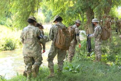 Cochabamba realizó una minga para eliminar criaderos de mosquitos transmisores de chikungunya
