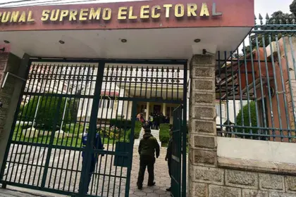 Senador Morón: “Basta de manoseos en el TSE ¿Quién decide qué candidato o partido participa?” 