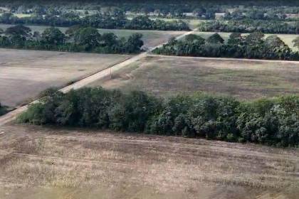 Comisión Agraria Departamental evaluará la dotación de tierras y cuántos son los predios avasallados, señala la Gobernación cruceña