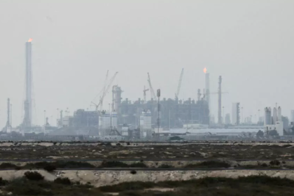 Irán amenaza con atacar infraestructuras energéticas tras el ultimátum de Trump