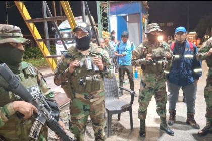 Cocaleros toman retén policial de El Castillo en el trópico de Cochabamba 