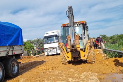 Evistas abren una vía en puente Ichilo y mantienen tres puntos bloqueos en la ruta nueva Cochabamba- Santa Cruz 