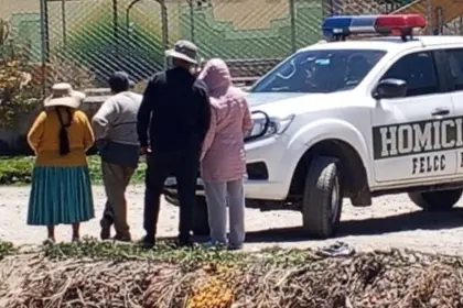 El Alto: Hallan el cuerpo sin vida de un hombre con una extraña herida