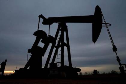 El petróleo de Texas sube 2,3%, hasta los 71,92 dólares, tras caer a niveles de preguerra