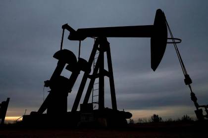 El petróleo de Texas sube 2,3%, hasta los 71,92 dólares, tras caer a niveles de preguerra