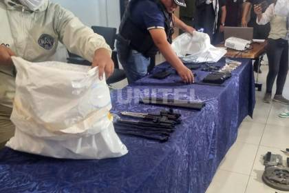 Caso armas en Viru Viru: Fiscalía señala que un joven de 19 años llegó con las armas en su equipaje desde EEUU