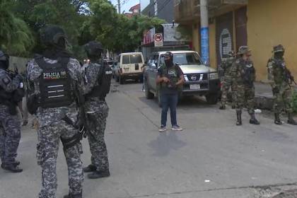 Megaperativo policial en la zona de Las Palmas en Santa Cruz