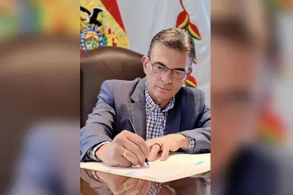 Rodrigo Paz envía proyecto de Ley de Inversiones a la Asamblea Legislativa para su tratamiento