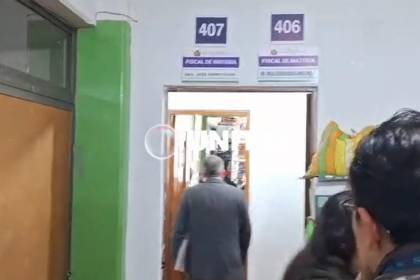 Ministro de Hidrocarburos llega a la Fiscalía para declarar como testigo en el caso Botrading