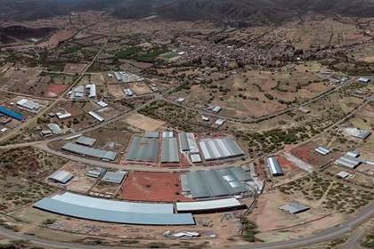 Al menos 150 empresas del Parque Santivañez están paralizadas por bloqueos evistas