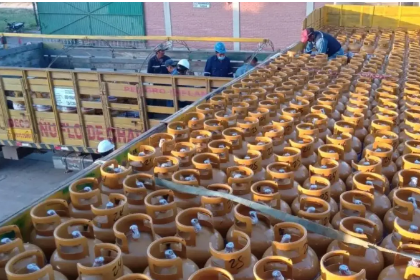 A nivel nacional, distribuidores de gas de garrafa no entregarán el producto a los barrios debido a la subida del diésel