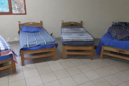 Habilitan albergue municipal en Cochabamba para personas en situación de calle y afectados por los bloqueos