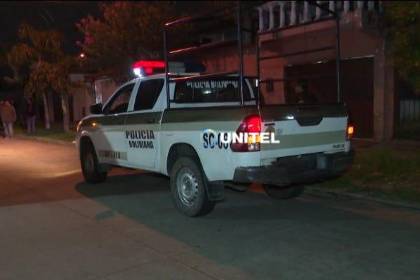 Disparan a un adolescente y el agresor se oculta en un residencial