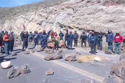 Bolivia cumple tres semanas de conflicto con 45 puntos de bloqueo activos 