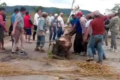 Bloqueo en la ruta Santa Cruz – Beni se amplía con un piquete instalado en Guarayos