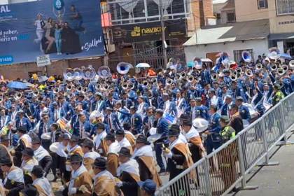 Oruro vive el primer convite del Carnaval 2026 con 52 fraternidades 