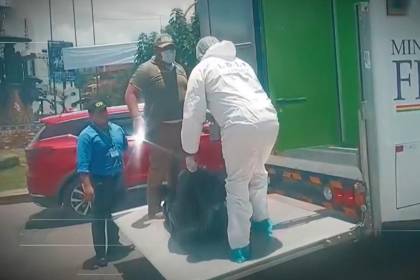 Imágenes sensibles: Un joven muere tras ser apedreado por otro sujeto en plena vía pública