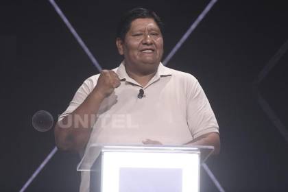 “Los políticos fregaron a Santa Cruz”: Solares advierte abandono de salud, educación y transporte