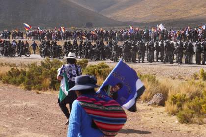 Marcha evista: Del Castillo reporta que tres policías fueron “brutalmente agredidos” en Vila Vila