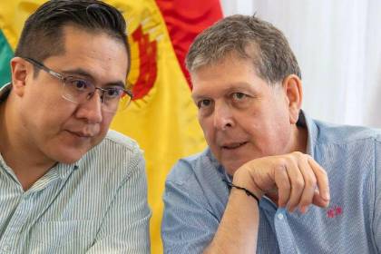 ¿Quiénes conforman la comisión de intervención a YPFB y cuáles serán sus atribuciones?