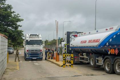 ANH: Nuevo precio referencial del diésel importado baja a Bs 16,5 el litro