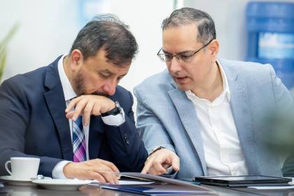 Diputado Rada: Comisión recomienda ampliar investigación contra Akly y Medinaceli por la gasolina basura