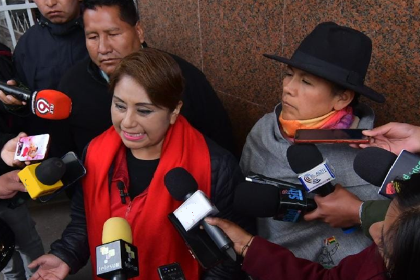 Ruth Nina: “Pan-Bol está con personería jurídica vigente; se ha dejado sin efecto la resolución del TSE”