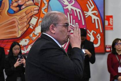 Posesionan a Hormando Vaca Diez como viceministro de Tierras, “La tierra volverá a ser de quien la trabaja y respeta la ley”