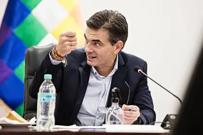 “En 12 días estamos recuperando la institucionalidad que se perdió bajo el mando del MAS”, afirma Paz