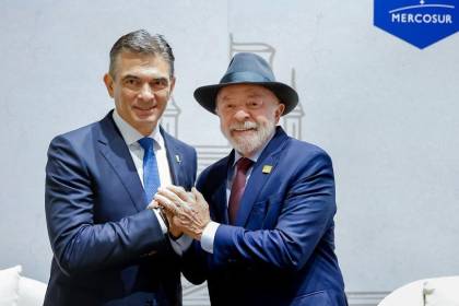 Lula y Paz acuerdan acelerar las negociaciones entre Petrobras y YPFB para explotar gas