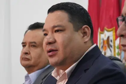 Exministro Montaño fue aprehendido ante peligro de fuga y obstaculización, señala el fiscal general del Estado 