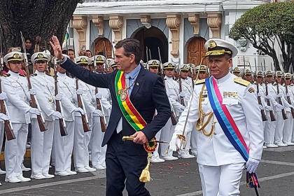 Rodrigo Paz en parada militar: “Hay territorios sobre los que no tenemos soberanía y que tenemos que recuperar”