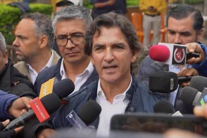 En inspección a Barrio Lindo, alcalde Saavedra propone que ciudadanos aporten Bs 1 para los bomberos 