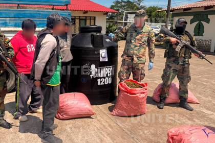 Felcn aprehende a tres personas por llevar más de 300 kilos de marihuana ocultos en tanques de agua