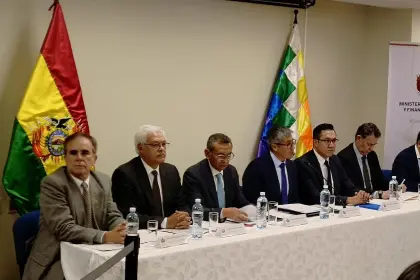 Ministerio de Economía confirma realización del primer depósito del crédito de la CAF