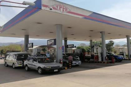 YPFB: Cuentas irregulares que accedían al sistema de la petrolera podían modificar parámetros y cupos de combustible