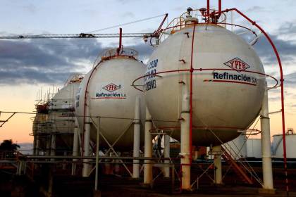 YPFB Refinación alerta que hay Bs 1.000 millones en riesgo por contratos irregulares de aceite para biodiésel
