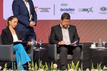 Estos son los 10 compromisos asumidos por candidatos en el foro ‘Construyendo Nuestra Economía’