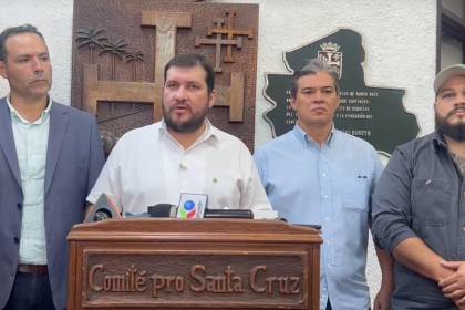 Cívicos acusan a Evo de gestar un golpe de Estado y anuncian Asamblea de la Cruceñidad