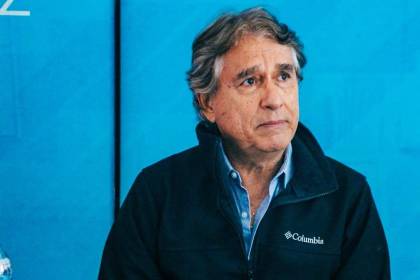 Tras la salida de Erwin Sánchez, Carlos Aragonés renunció a la gerencia deportiva de Blooming, señala dirigente