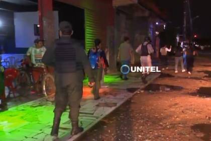 Policía y Alcaldía realizan operativo de control de locales nocturnos cruceños