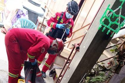 El proceso de divorcio avanzaba, pero vivían en la misma casa: El agresor le asestó una puñalada en el corazón mientras dormía 