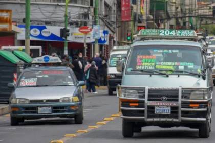 ¿Cuál será la tarifa del pasaje escolar en minibuses en La Paz? Esto dicen la Alcaldía y los choferes