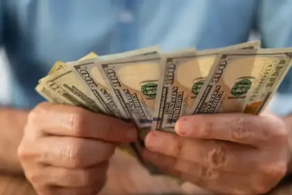 Dólar oficial para este viernes llega a Bs 12,45, la cotización más alta desde que se implementó el régimen flexible